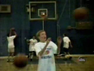 35 Face Balls In 32 Seconds
